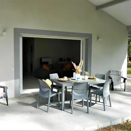 Maison Avec Piscine Hors Sol 3 Ch 7 Couchages *